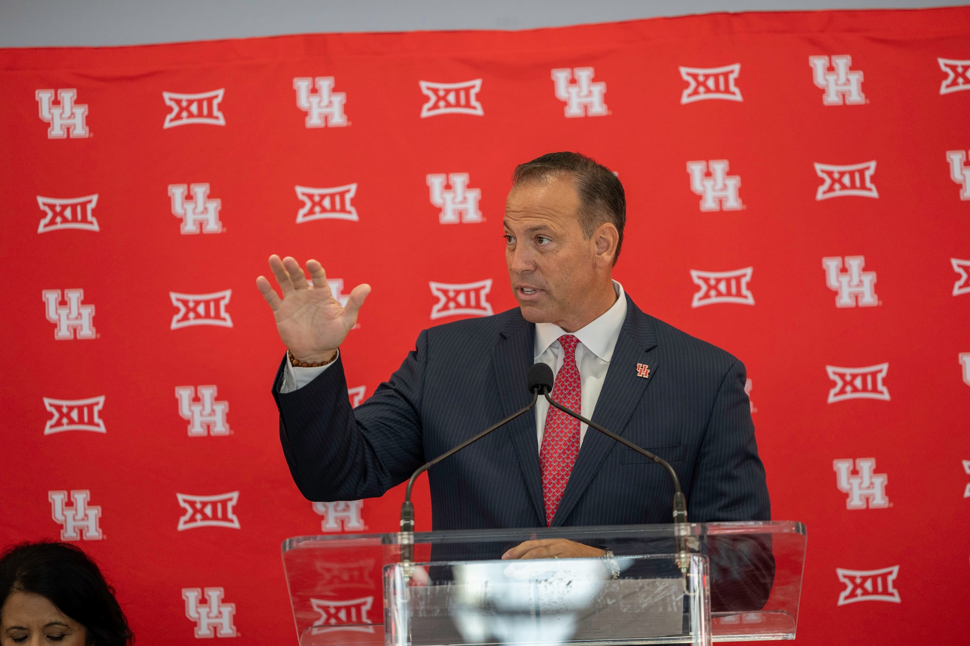 Eddie Nuñez address members of the press